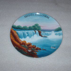 Vintage & colorful plate of Niagara Falls, Canada